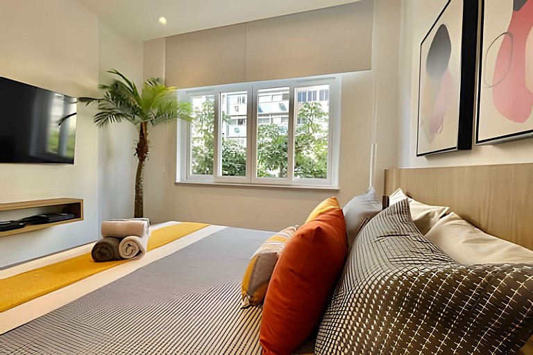 Design and Location up t0 3 in th Heart of Ipanema