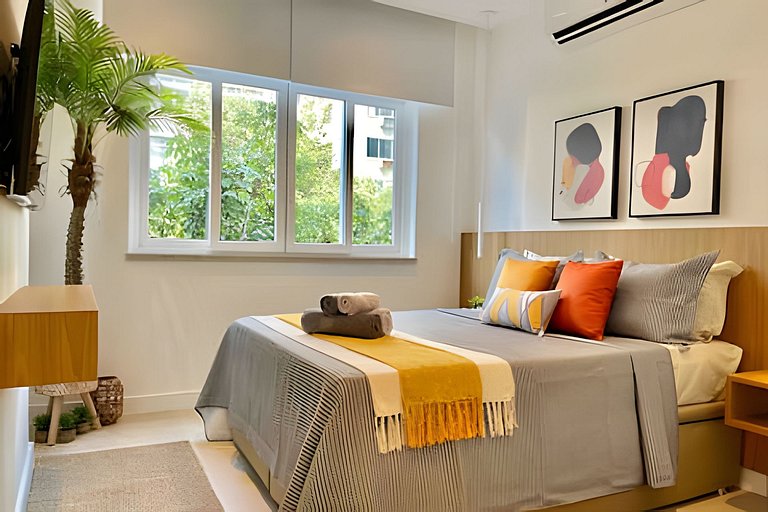 Design and Location up t0 3 in th Heart of Ipanema