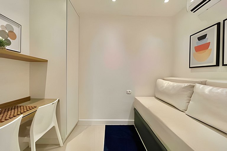 Design and Location up t0 3 in th Heart of Ipanema