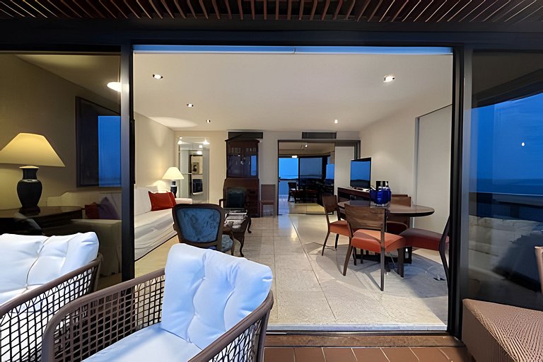 Frontbeach Upscale in the Heart of Ipanema up/to 4