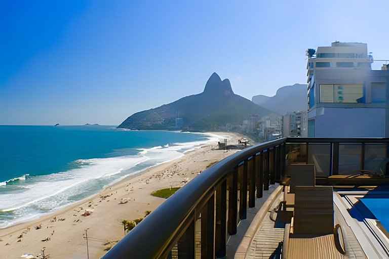 Frontbeach Upscale in the Heart of Ipanema up/to 4