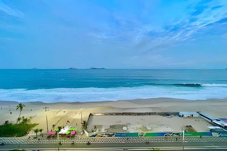 Frontbeach Upscale in the Heart of Ipanema up/to 4