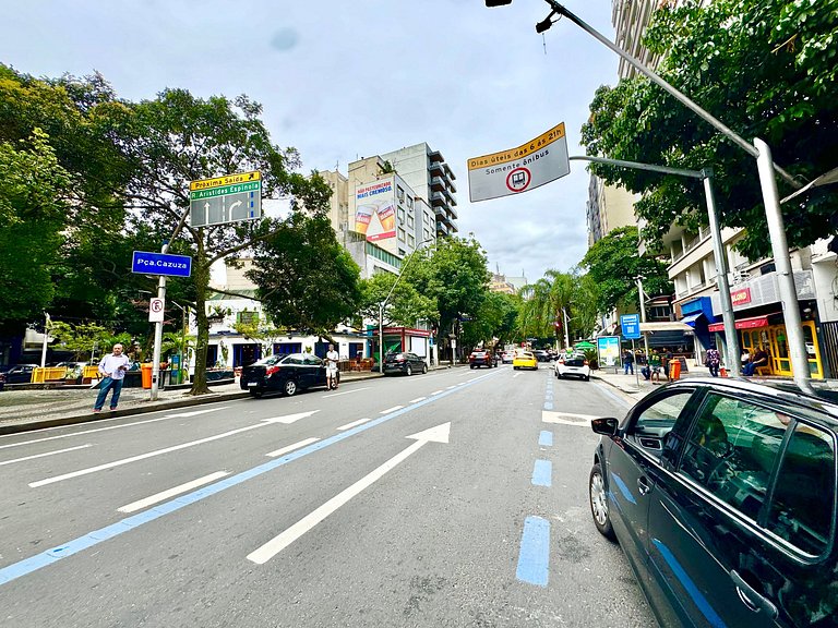 Sofisticação na Praça mais badalada do Leblon