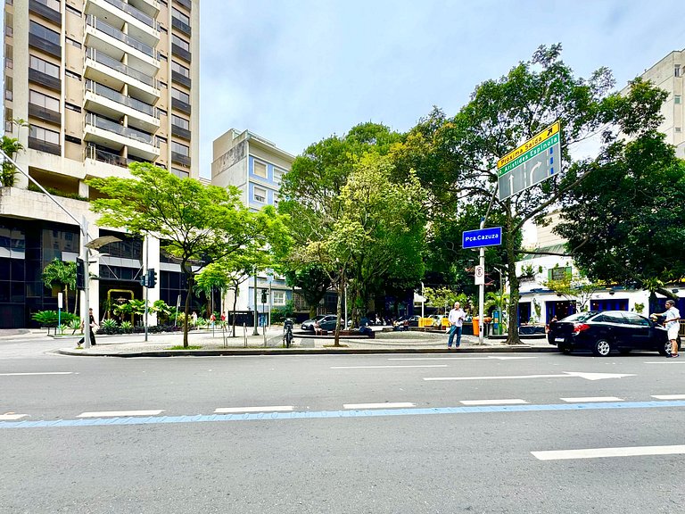 Sofisticação na Praça mais badalada do Leblon