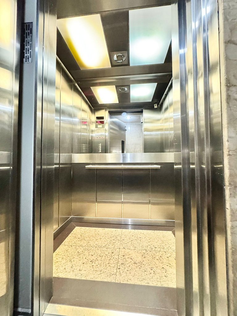 Super quarto sala com cama KING SIZE em Ipanema