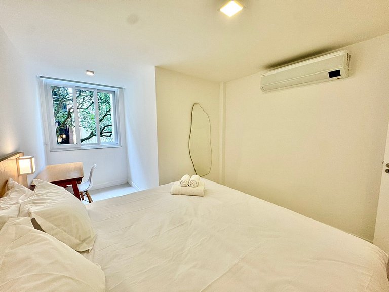 Super quarto sala com cama KING SIZE em Ipanema