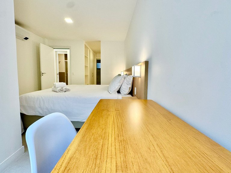 Super quarto sala com cama KING SIZE em Ipanema