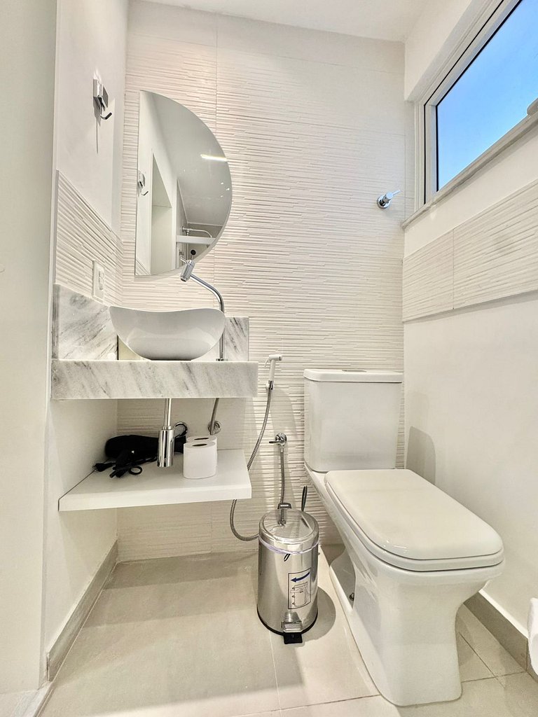 Super quarto sala com cama KING SIZE em Ipanema
